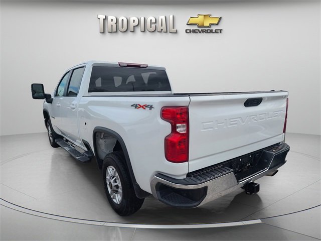 2024 Chevrolet Silverado 2500HD LT photo 3