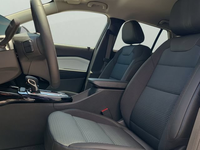 2026 Chevrolet Trax LT - Photo 21