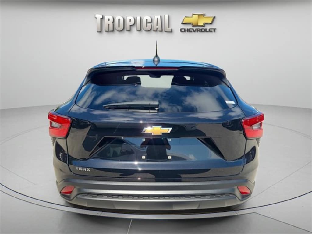 Used 2025 Chevrolet Trax LS SUV