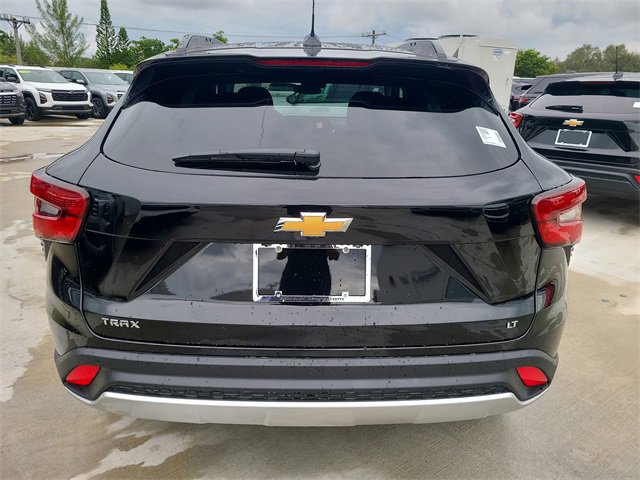 2026 Chevrolet Trax LT photo 4