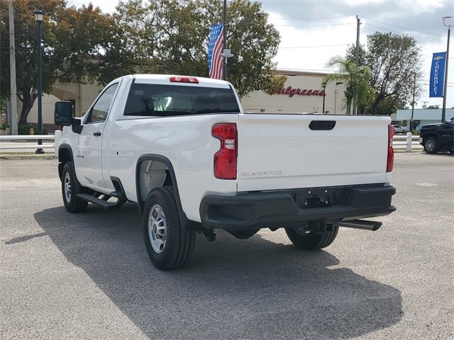 2025 Chevrolet Silverado 2500HD photo 3