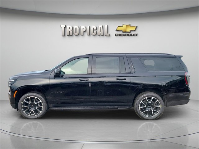 2026 Chevrolet Suburban RST photo 2