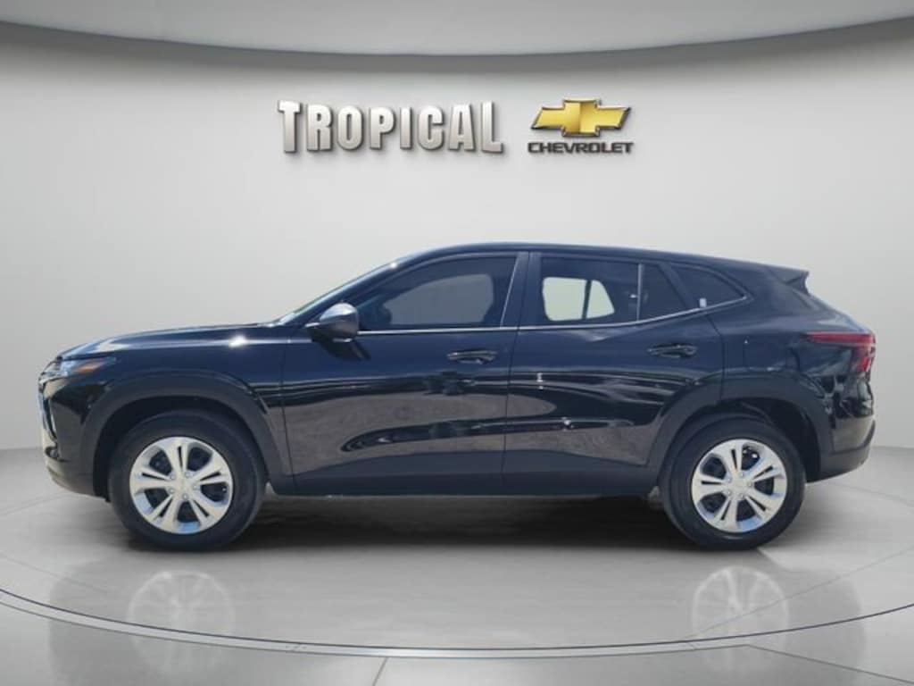 New 2026 Chevrolet Trax LS SUV