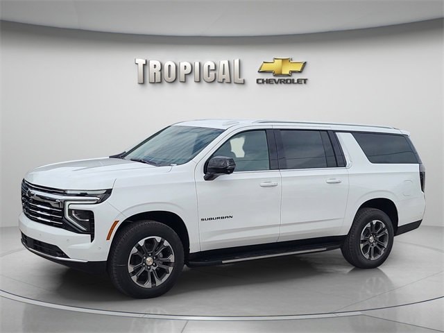 2026 Chevrolet Suburban LT's photo