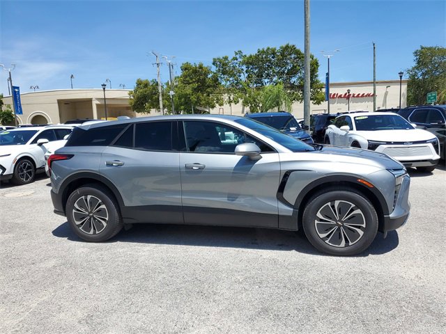 2025 Chevrolet Blazer EV photo 4