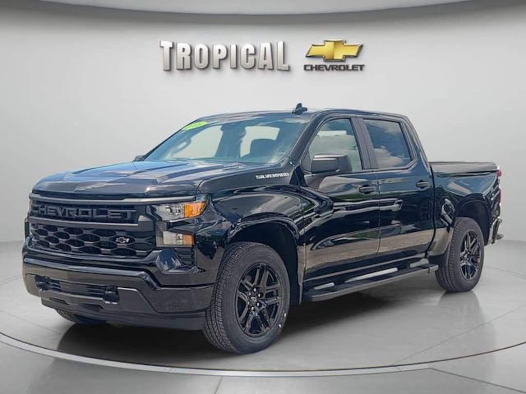 New 2026 Chevrolet Silverado 1500 Custom Truck