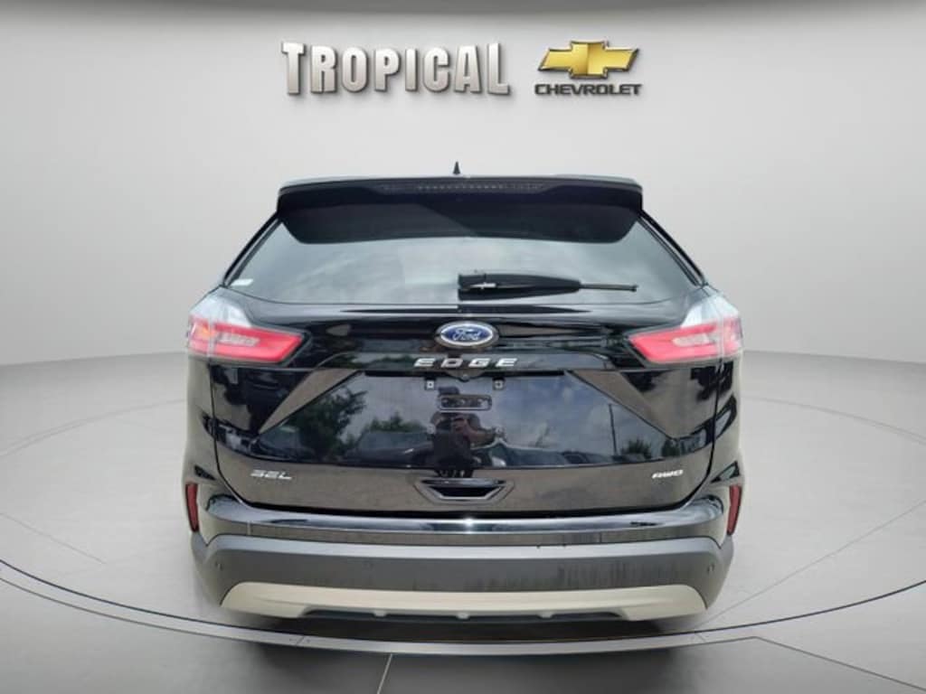 Used 2024 Ford Edge SEL