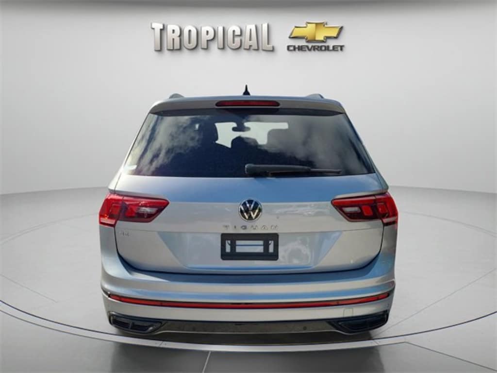 Used 2024 Volkswagen Tiguan SE R-Line Black