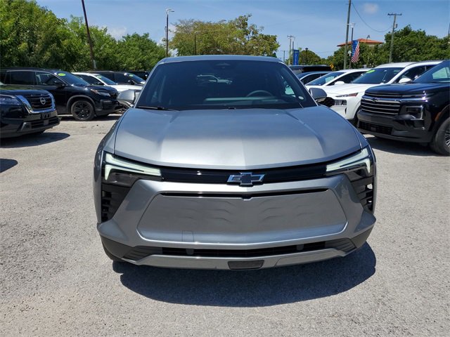 2025 Chevrolet Blazer EV photo 2