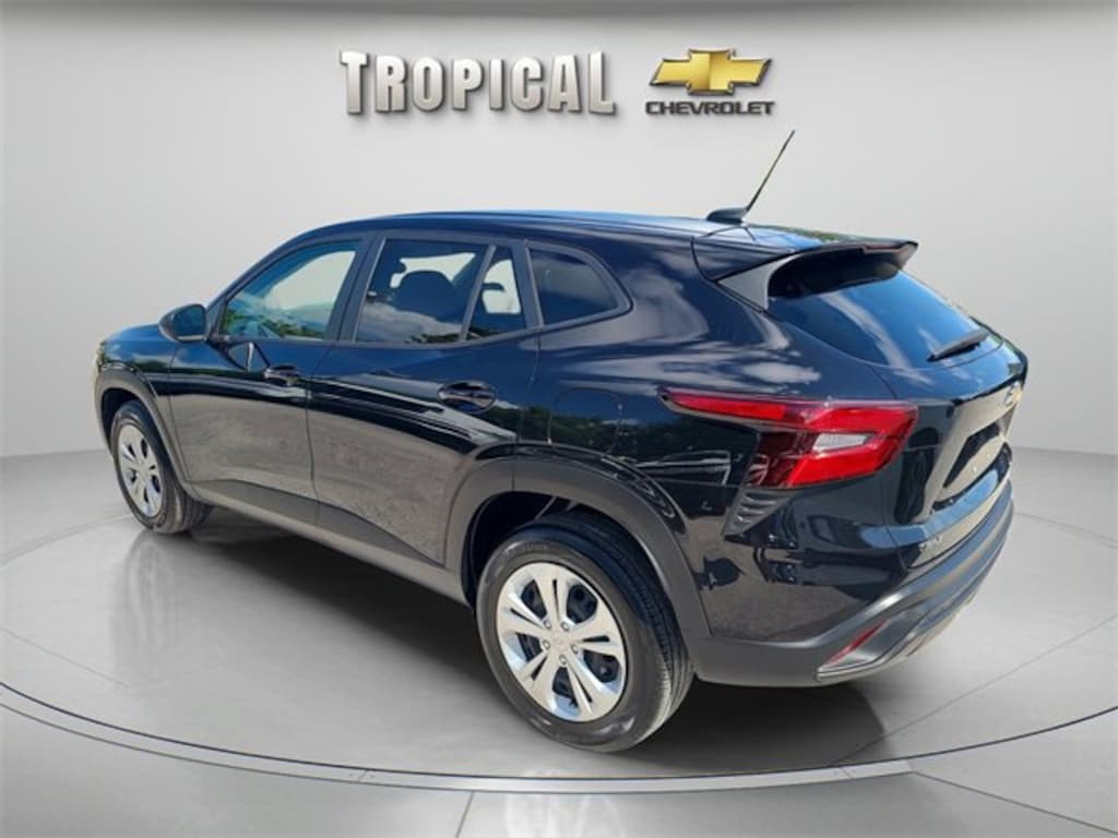 Used 2025 Chevrolet Trax LS SUV