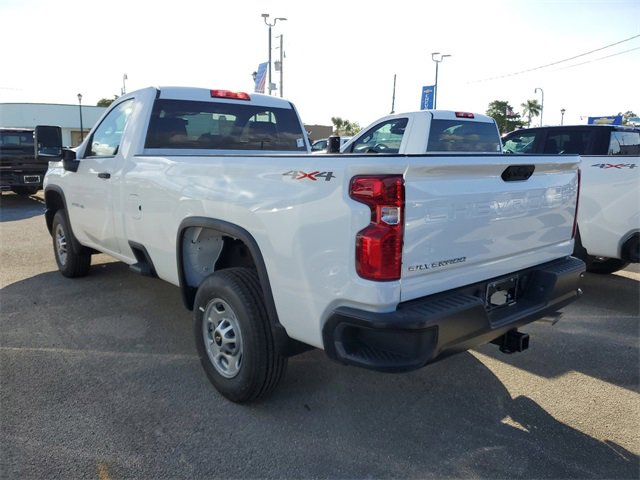 2025 Chevrolet Silverado 2500HD photo 3