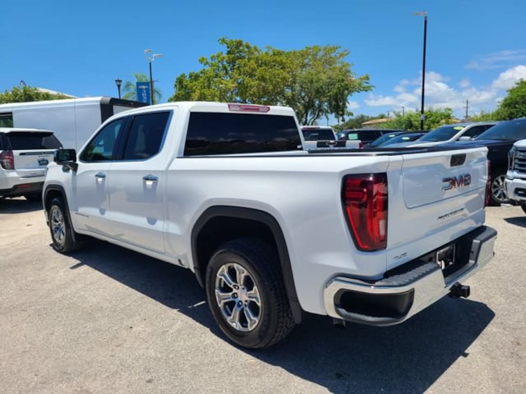 Used 2024 GMC Sierra 1500 SLT Truck
