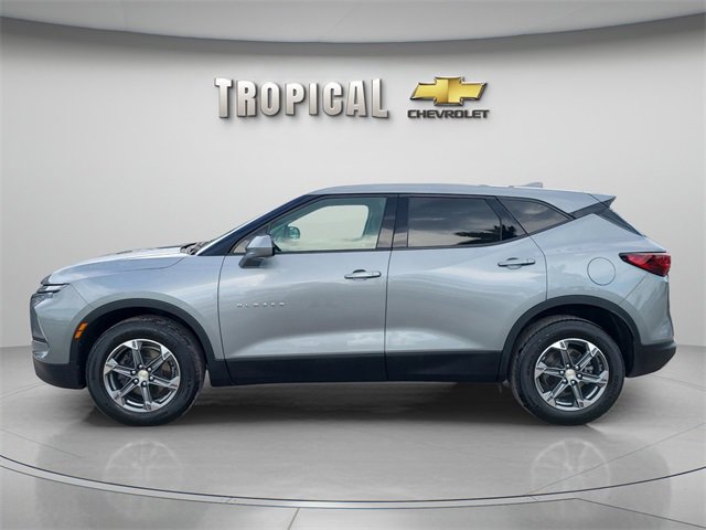 2023 Chevrolet Blazer 2LT photo 2