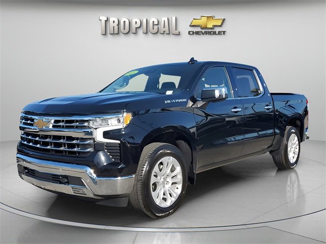 2023 Chevrolet Silverado 1500 LTZ photo 2
