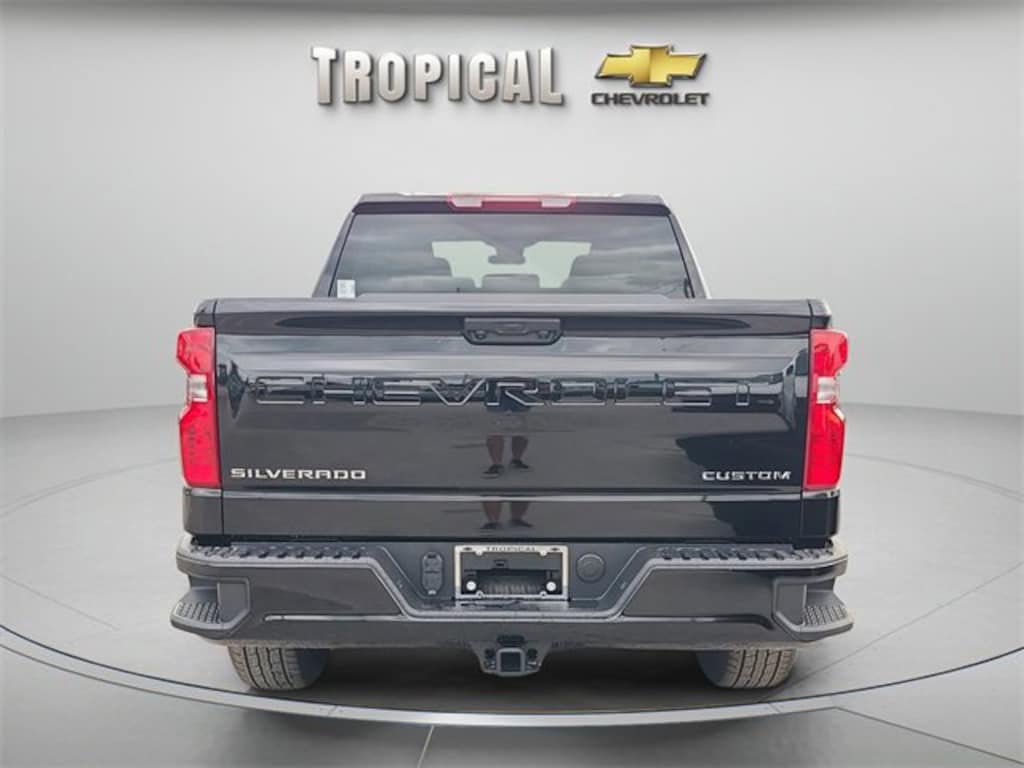 New 2026 Chevrolet Silverado 1500 Custom Truck