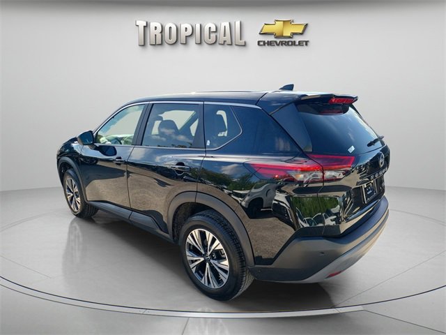 2023 Nissan Rogue SV photo 3