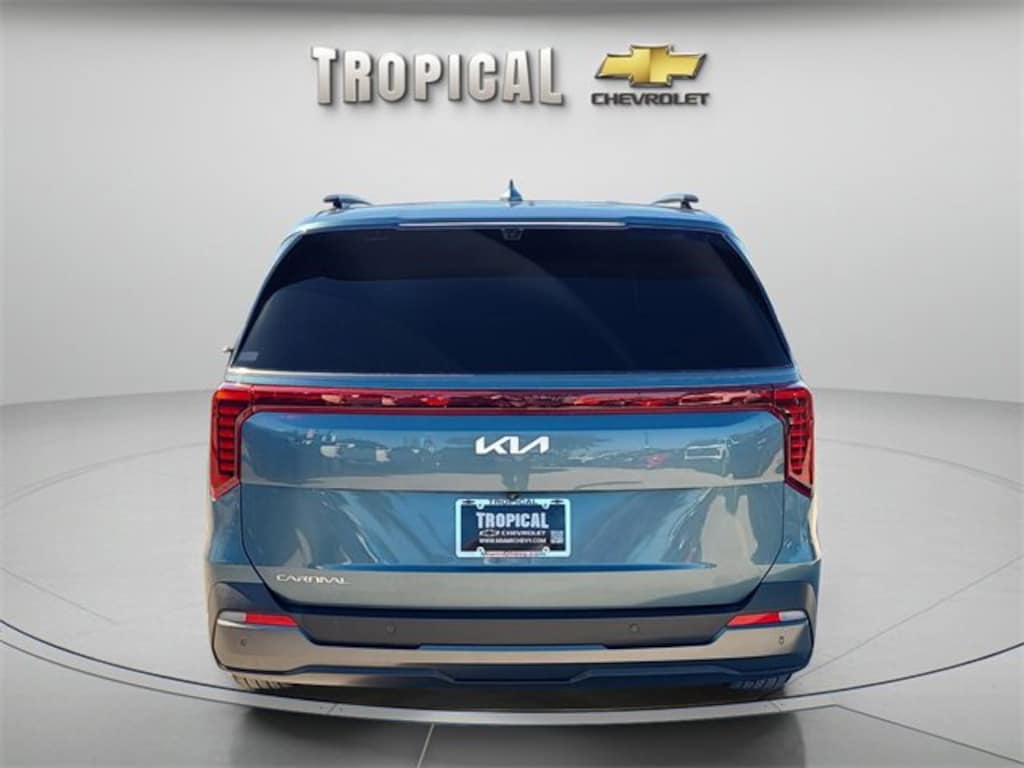 Used 2025 Kia Carnival SX Prestige