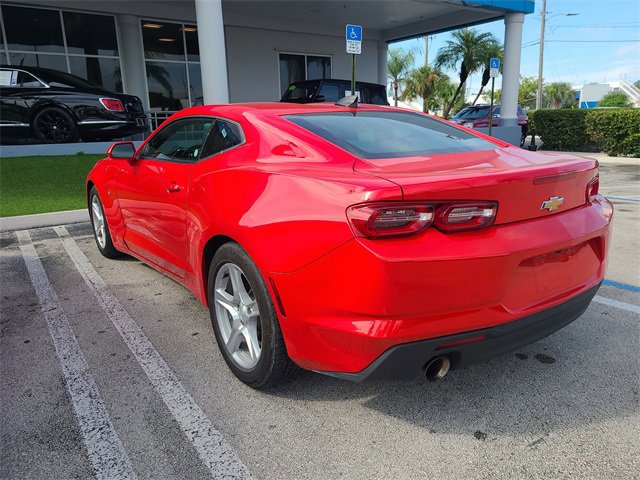 2023 Chevrolet Camaro 1LT photo 2