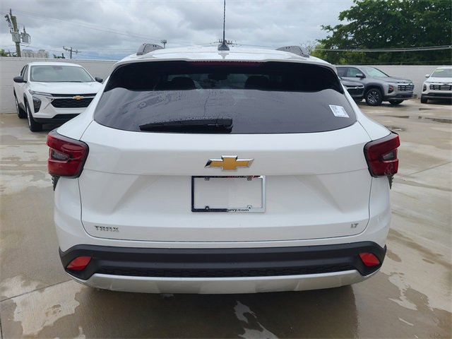 2026 Chevrolet Trax LT photo 4
