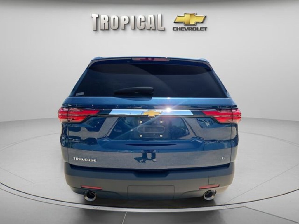 Used 2023 Chevrolet Traverse LT Cloth SUV