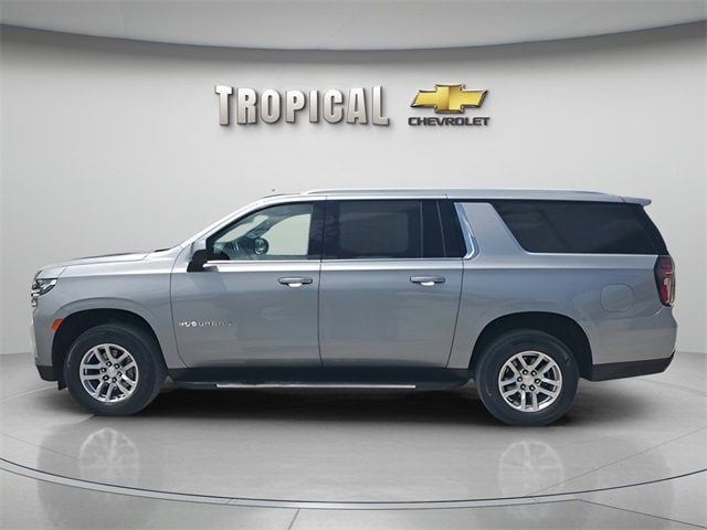 Used 2023 Chevrolet Suburban LT with VIN 1GNSCCKDXPR196835 for sale in Miami, FL