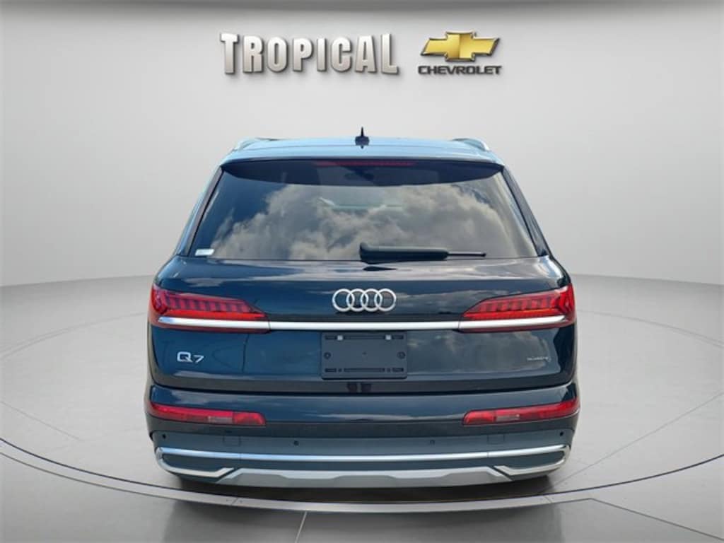 Used 2024 Audi Q7 Premium Plus