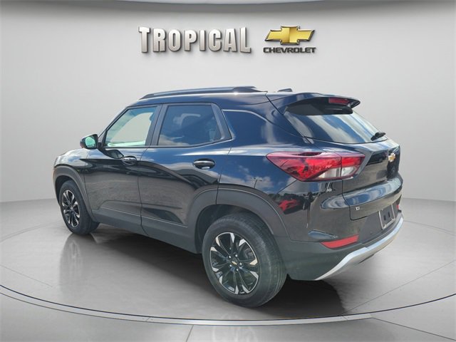 2022 Chevrolet Trailblazer LT photo 2