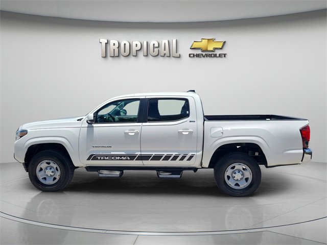 2022 Toyota Tacoma SR photo 2