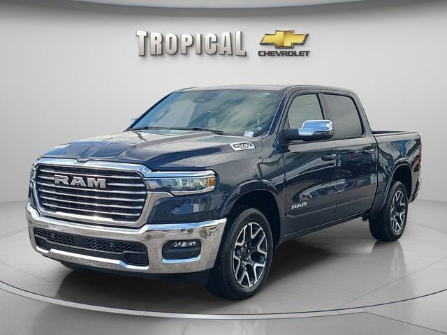 2025 RAM 1500 Laramie 4x4 Crew Cab 5'7's photo