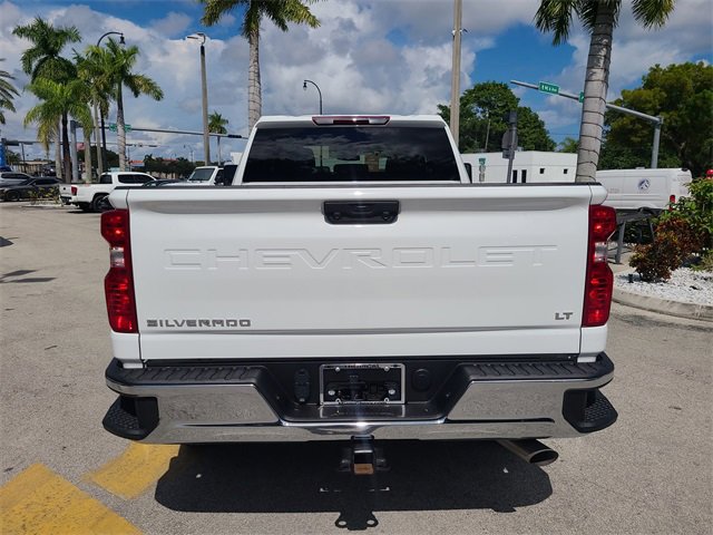 2025 Chevrolet Silverado 2500HD LT photo 4