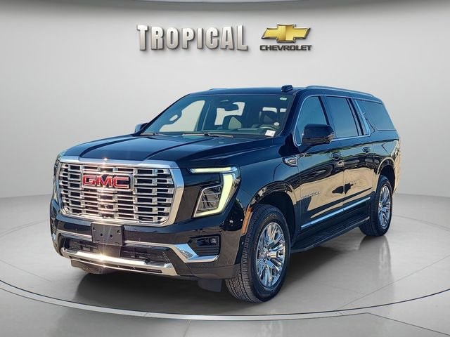 2025 GMC Yukon Denali AWD's photo