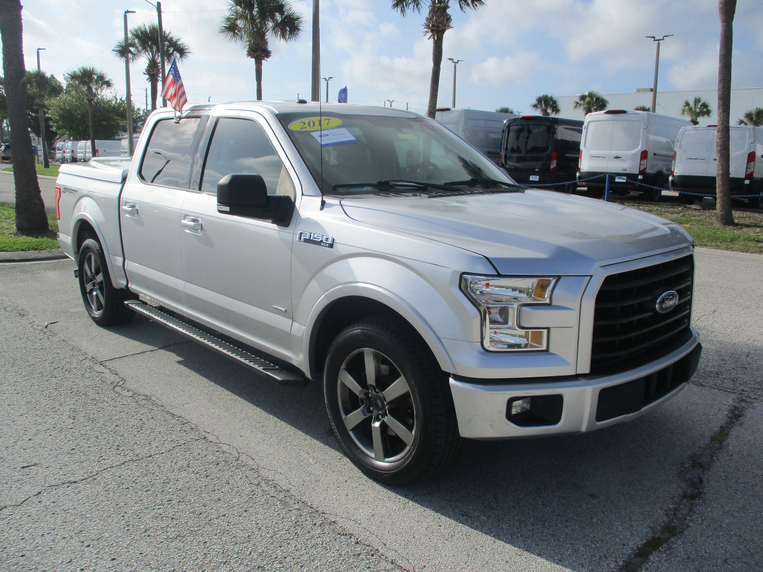 2017 Ford F-150 XLT SuperCrew 5-1/2 Box's photo