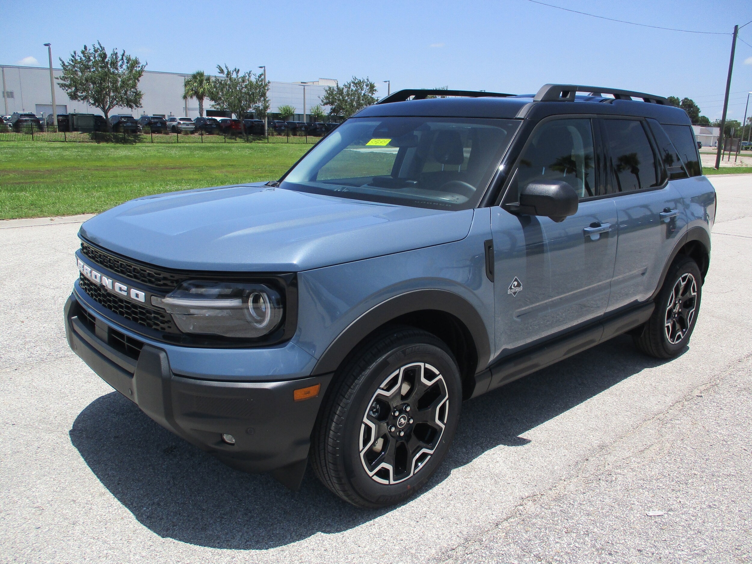 2025 Ford Bronco Sport Outer Banks photo 3