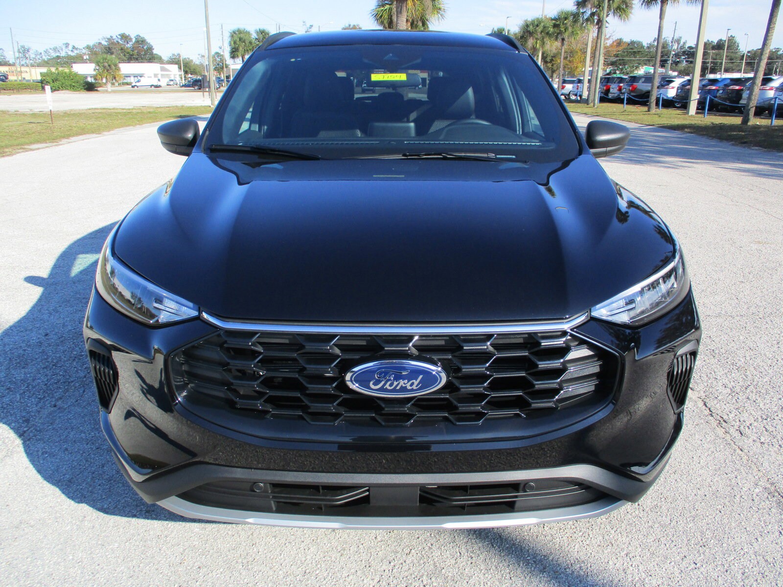 2025 Ford Escape ST-Line photo 2