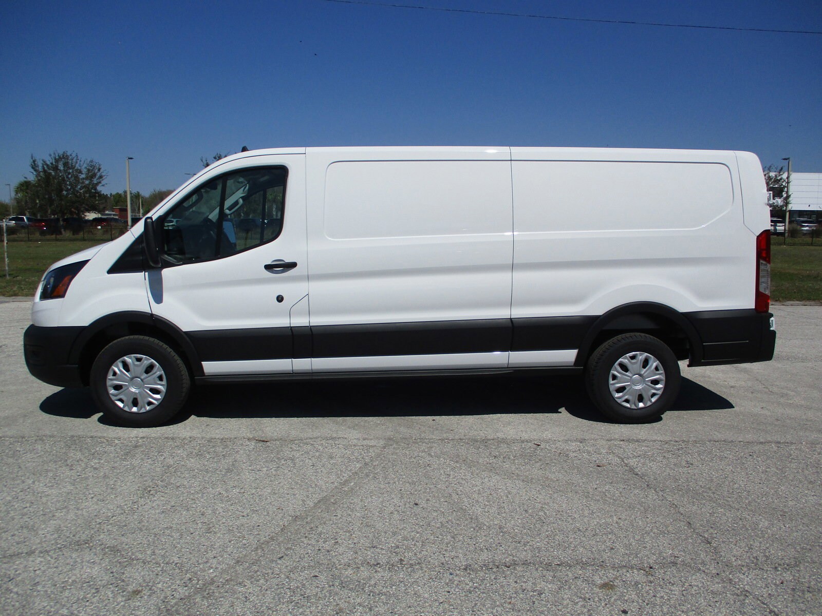 2025 Ford Transit Cargo Van photo 4