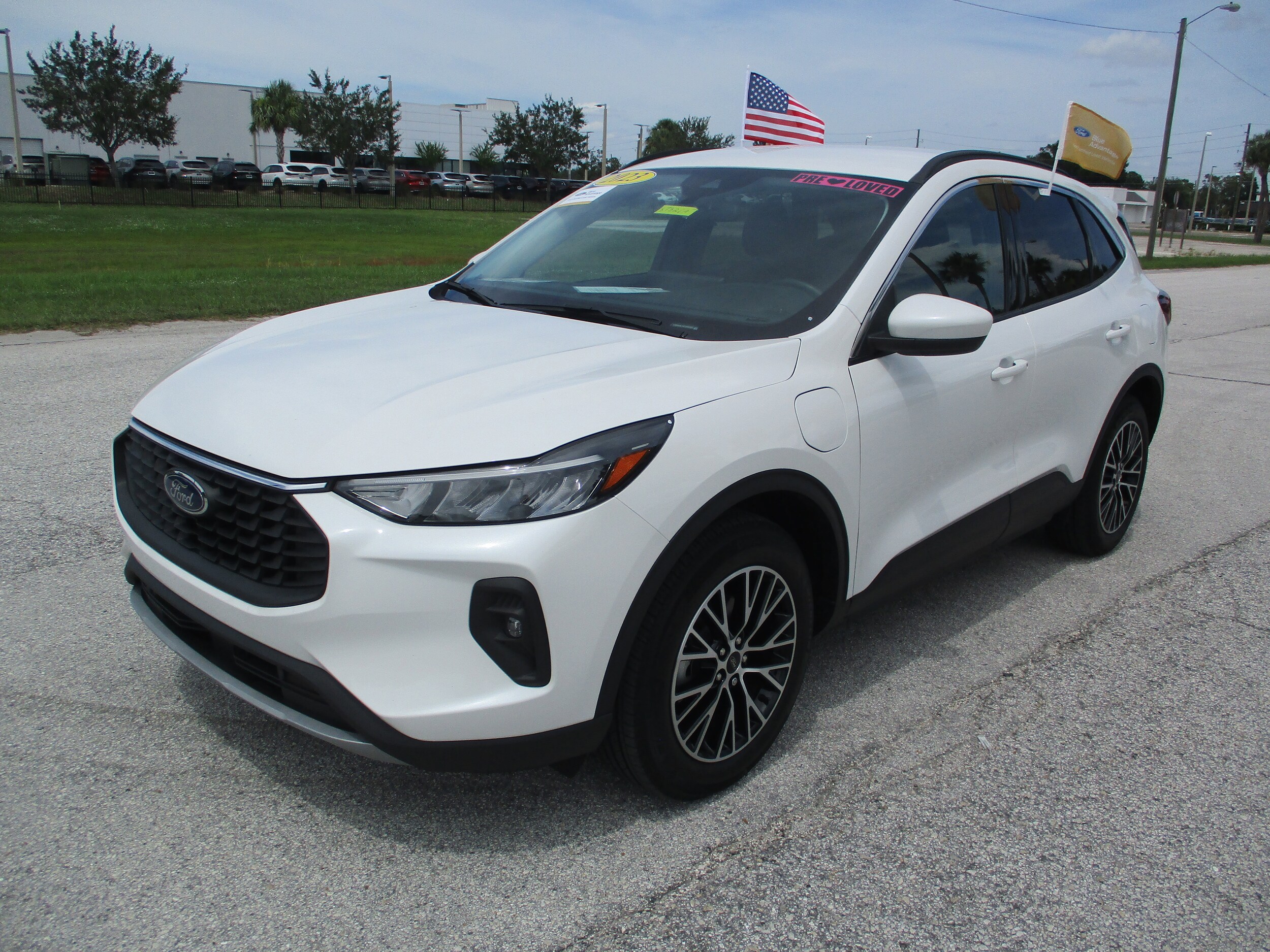 2023 Ford Escape photo 3
