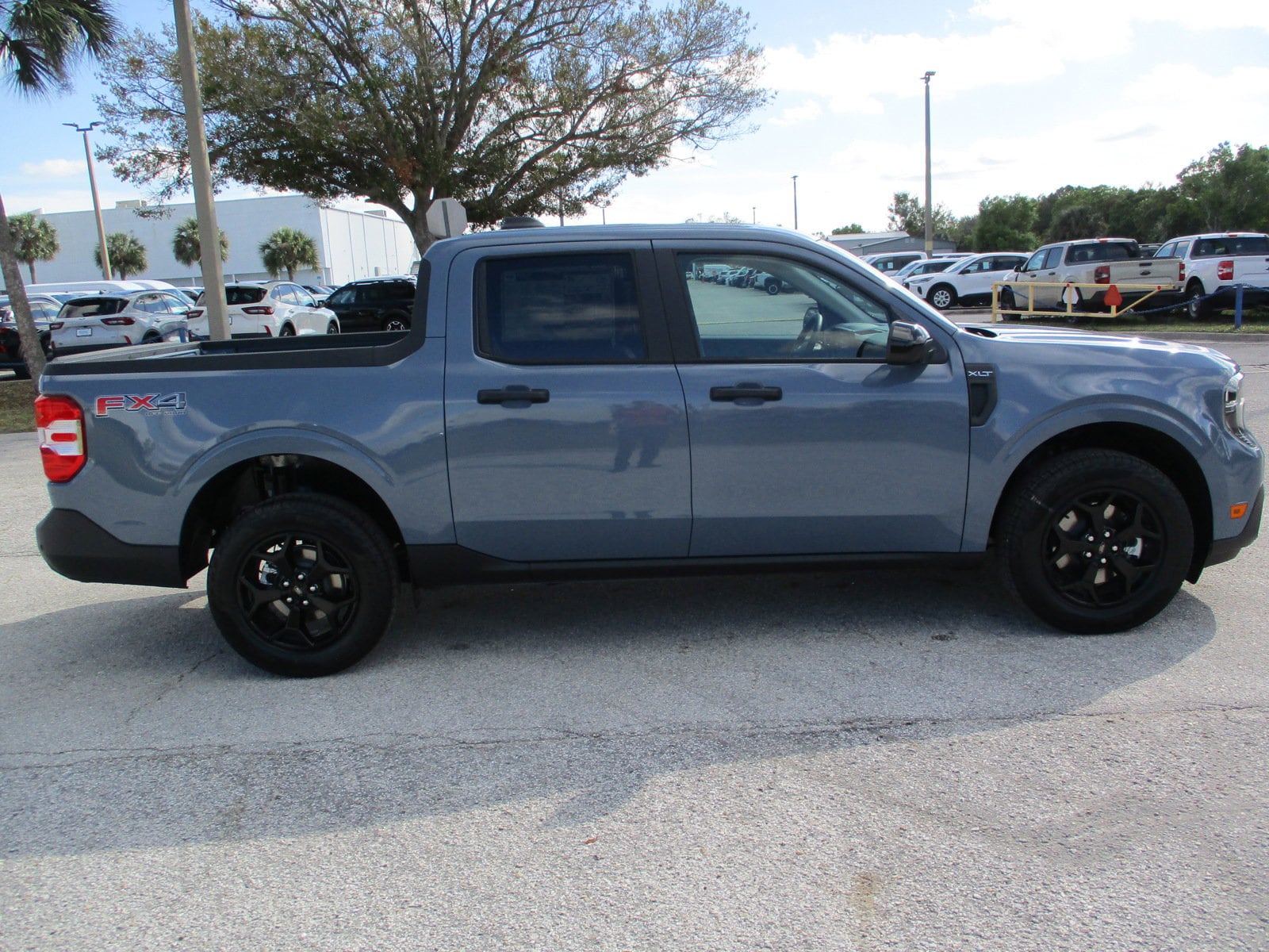 2025 Ford Maverick XLT - Photo 8