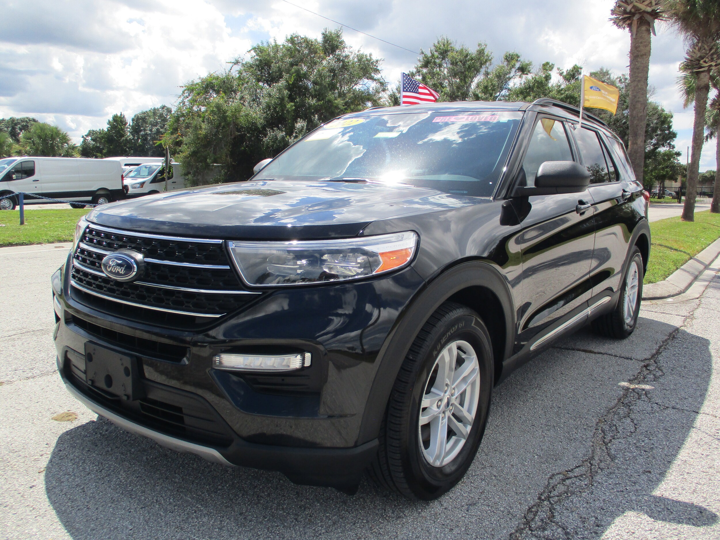 2022 Ford Explorer XLT photo 3
