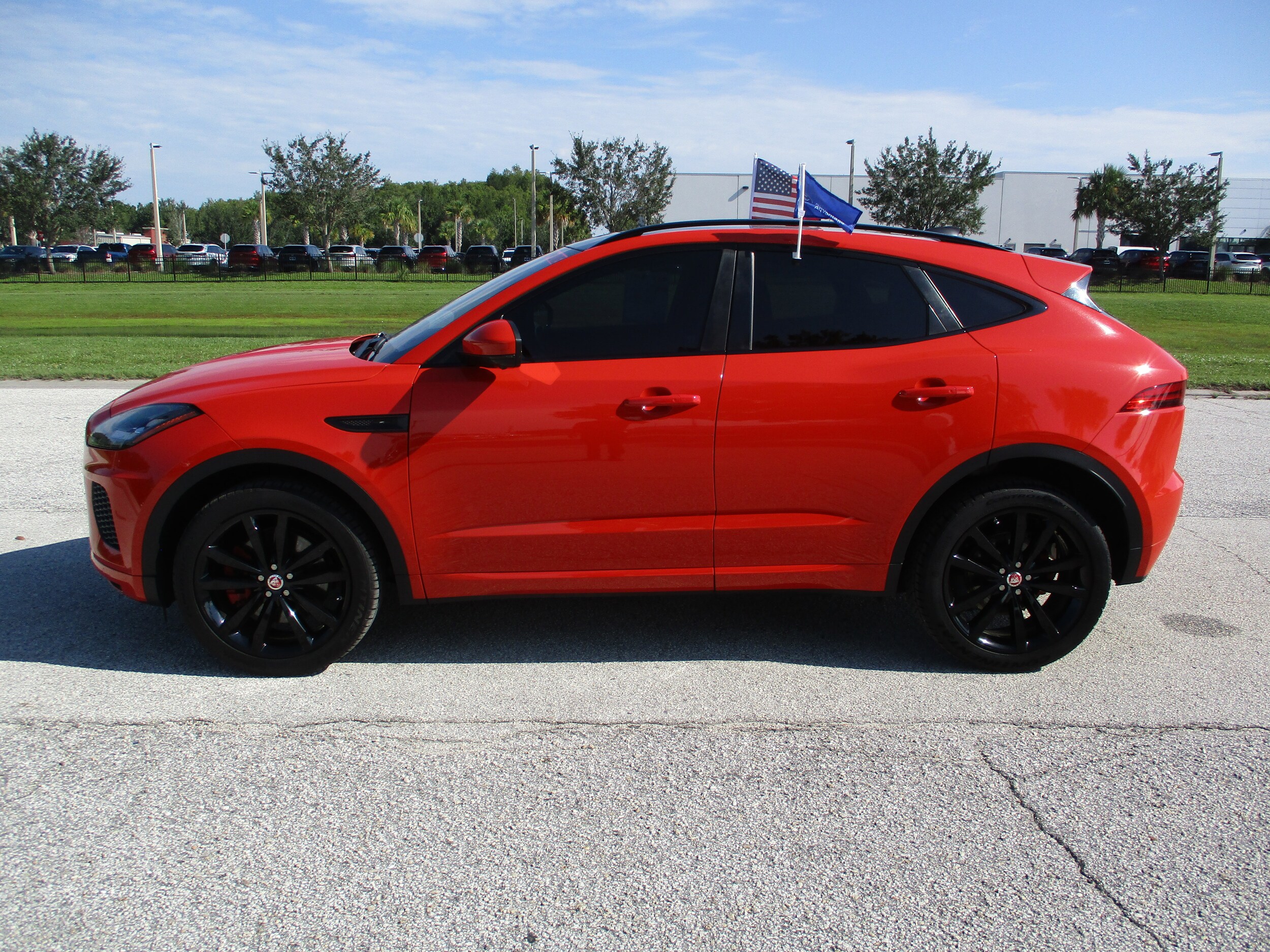 2020 Jaguar E-PACE photo 4