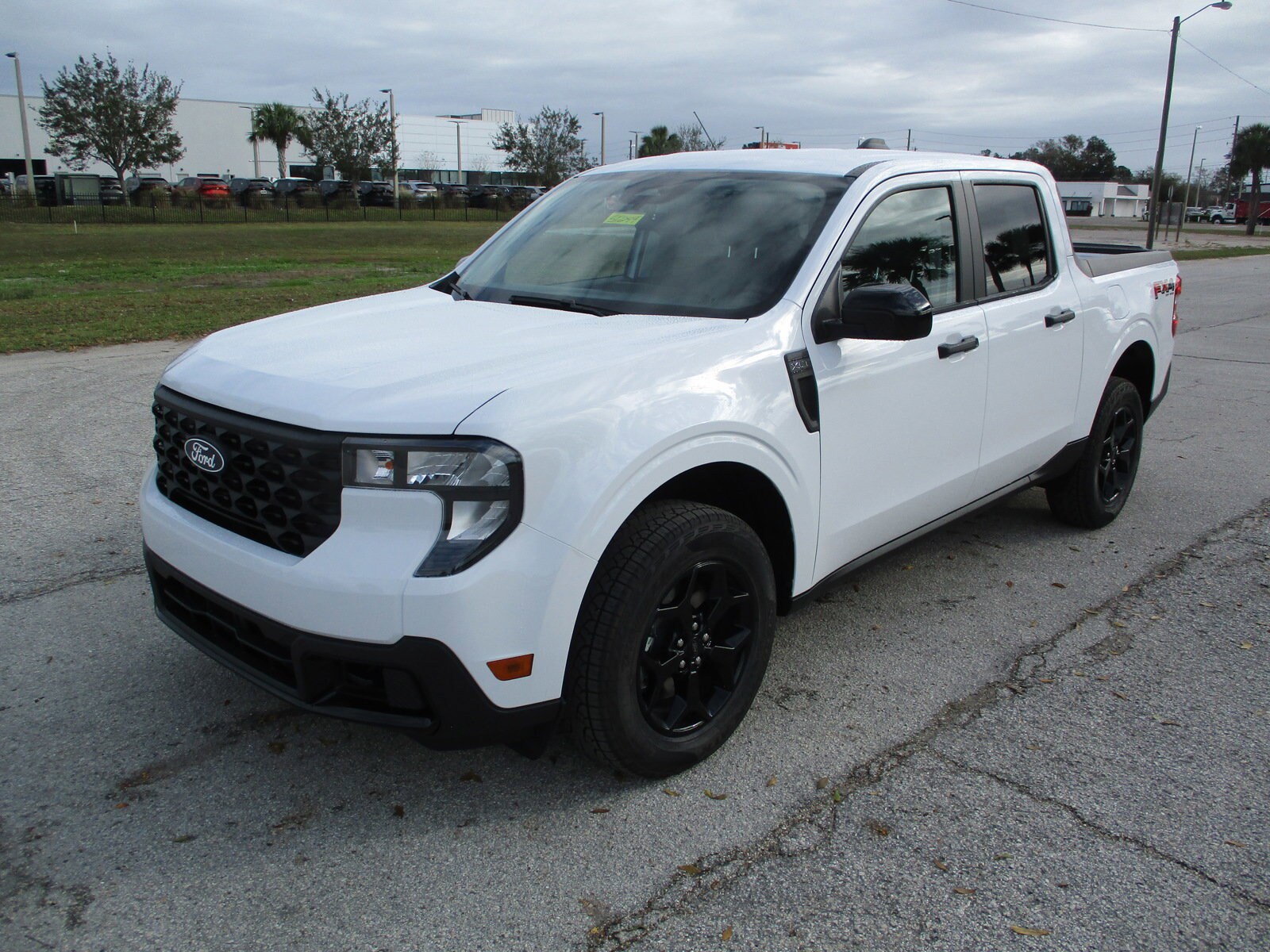 2025 Ford Maverick XLT photo 3