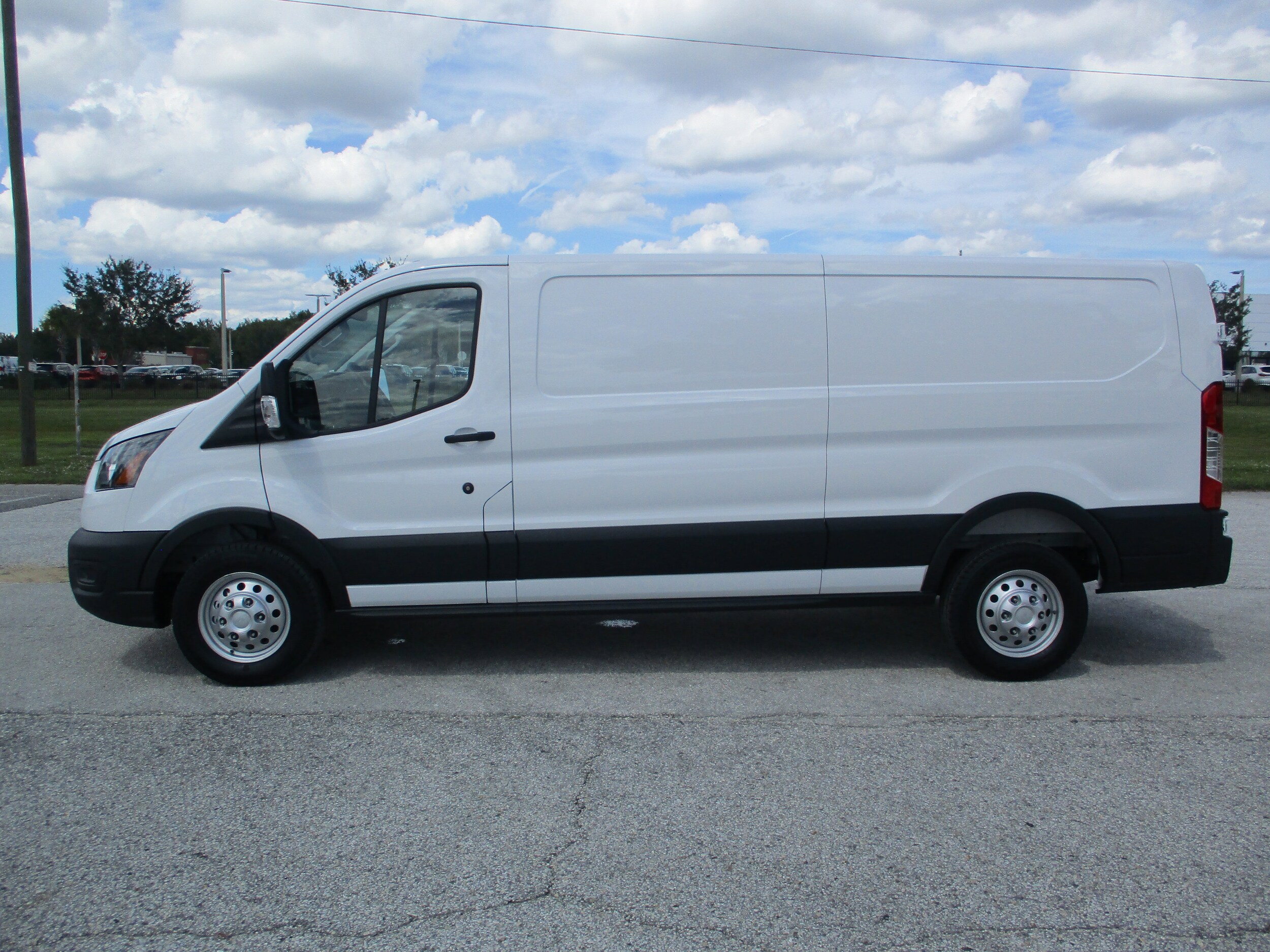 2025 Ford Transit Cargo Van photo 4