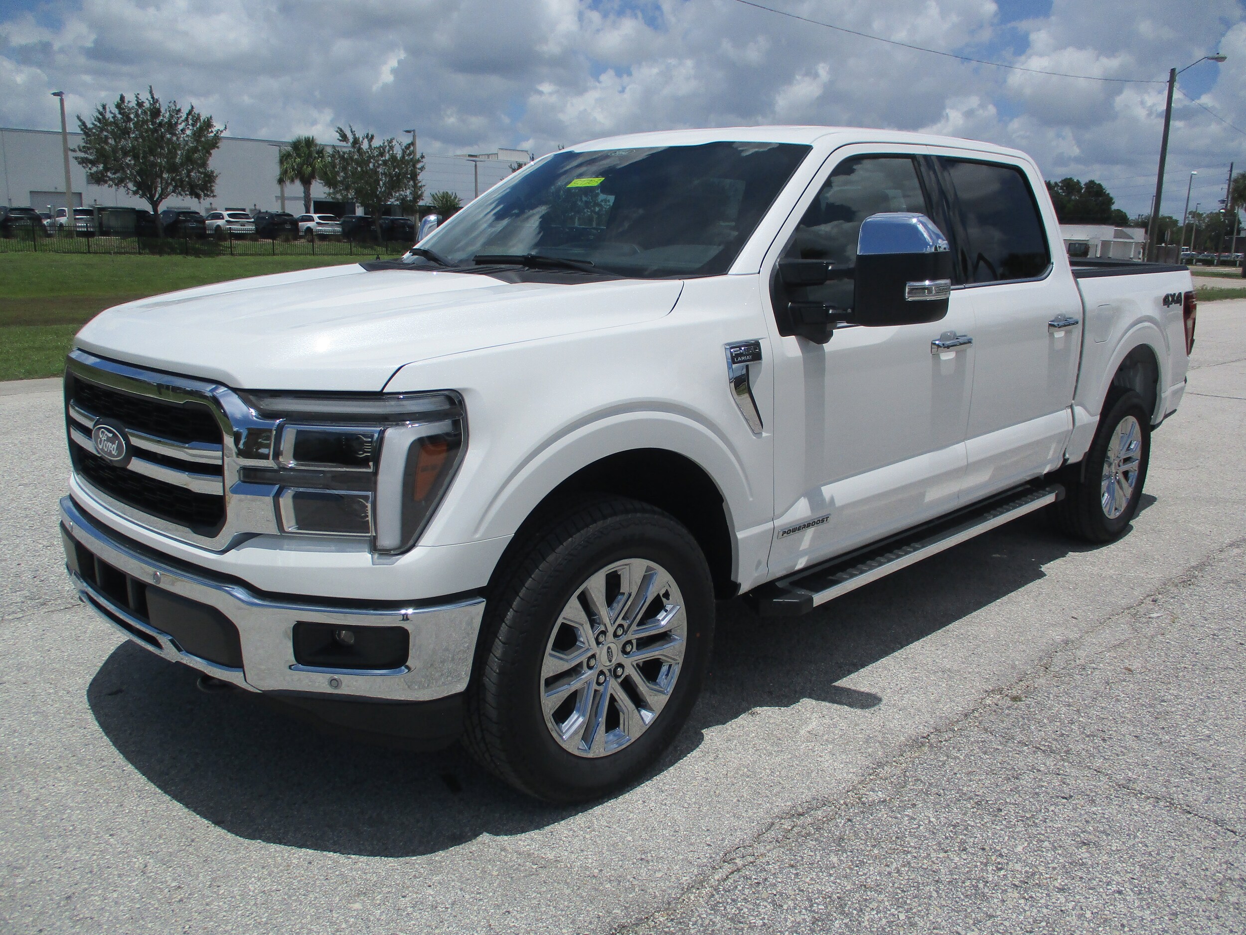 2025 Ford F-150 Lariat photo 3