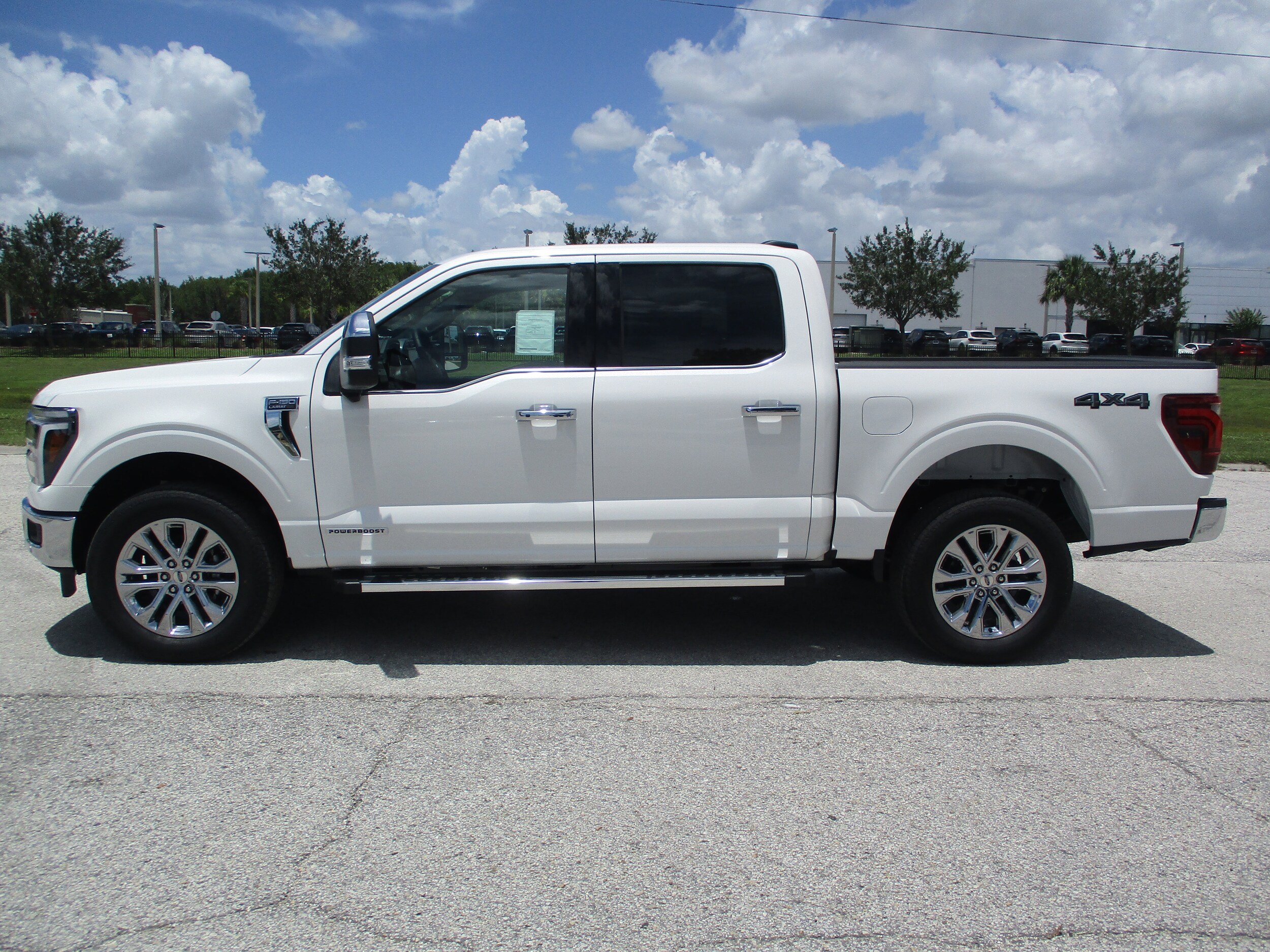 2025 Ford F-150 Lariat photo 4