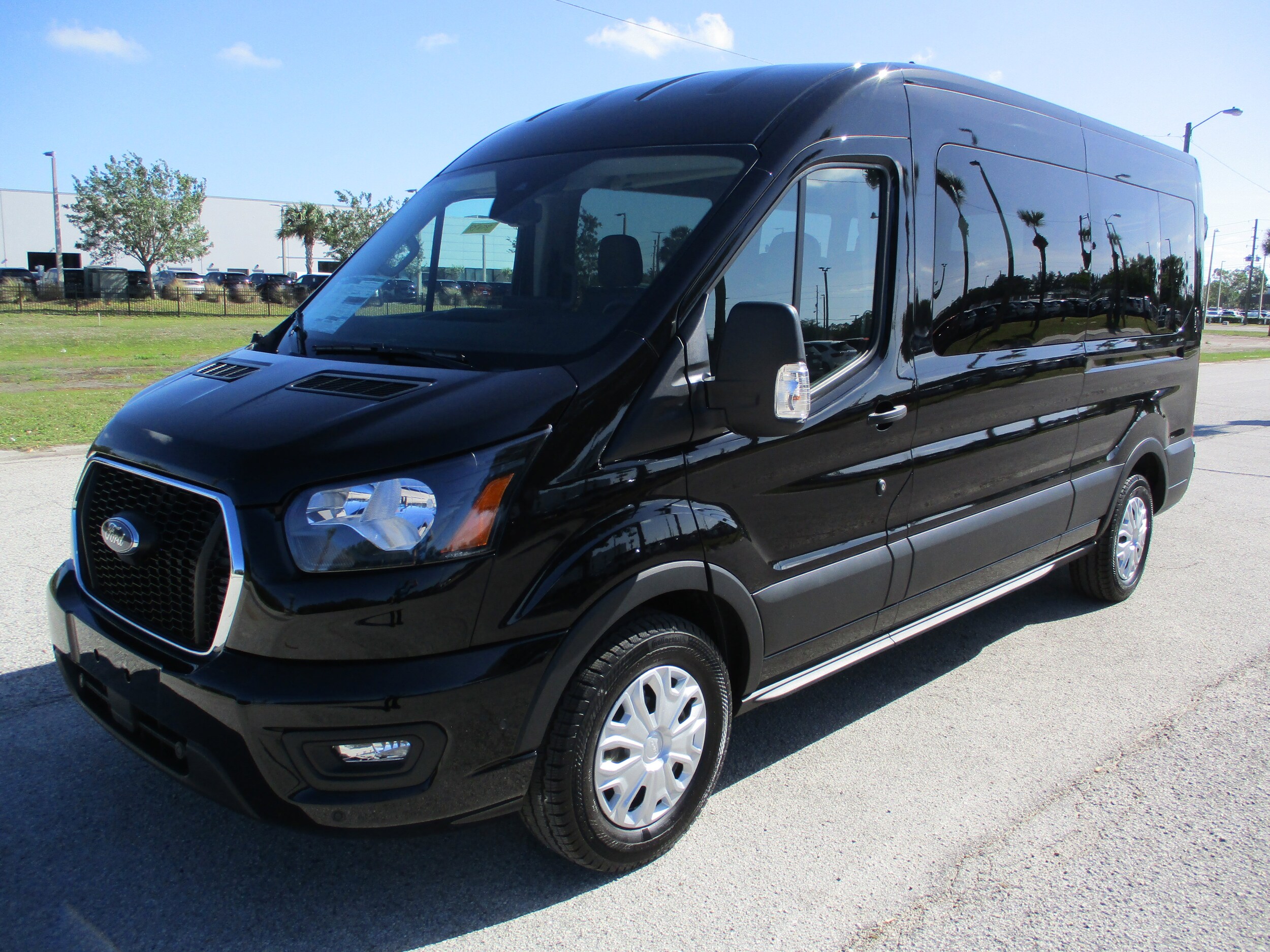 2024 Ford Transit Passenger Van XLT photo 3