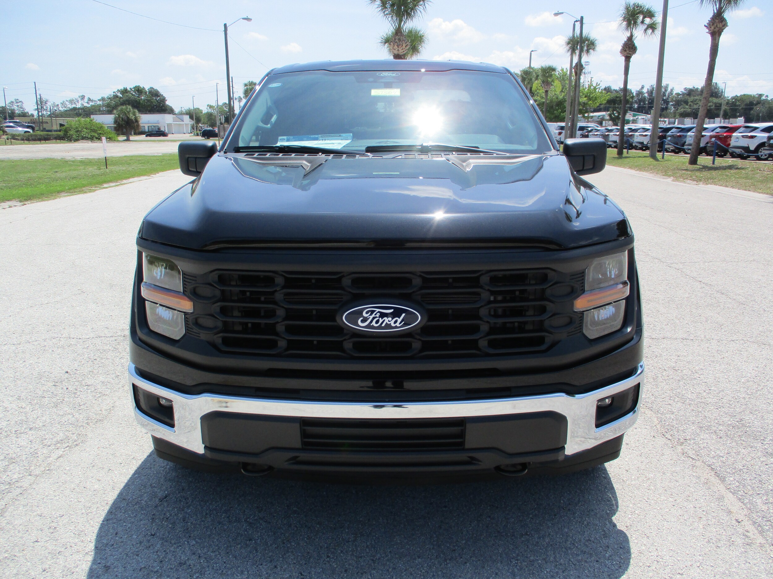 2025 Ford F-150 XL photo 2