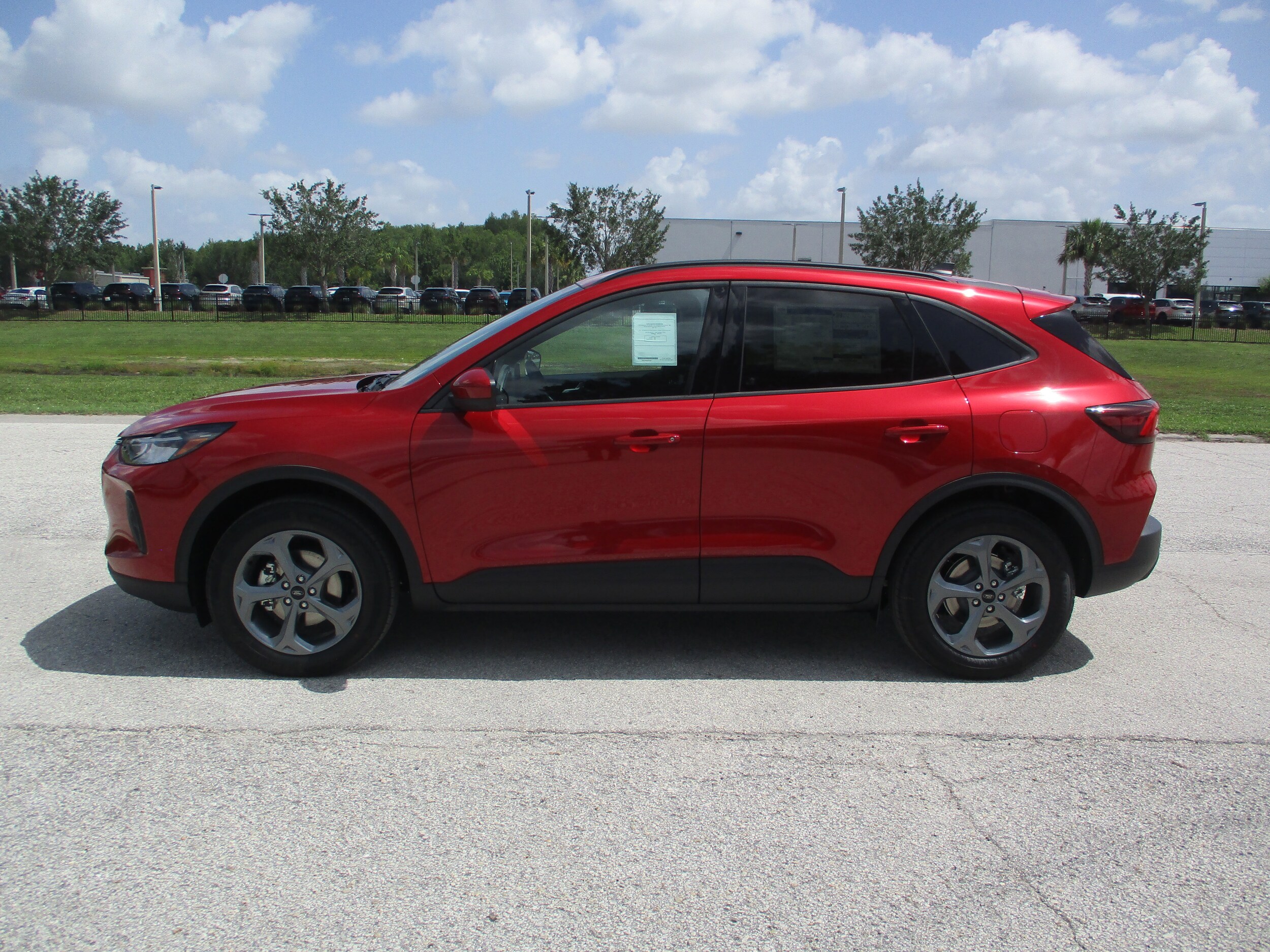 2025 Ford Escape ST-Line Select photo 4