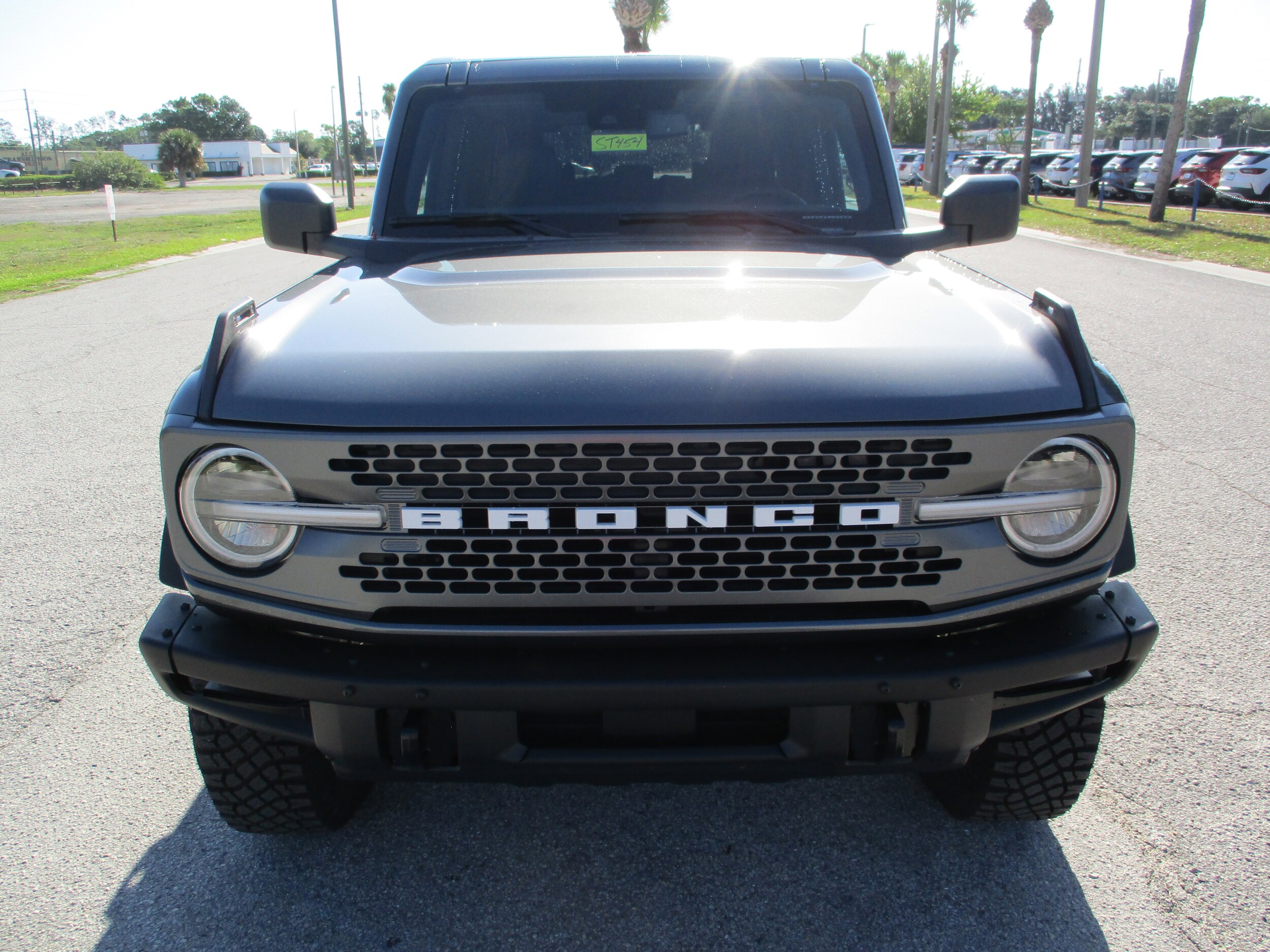 2025 Ford Bronco Badlands photo 2