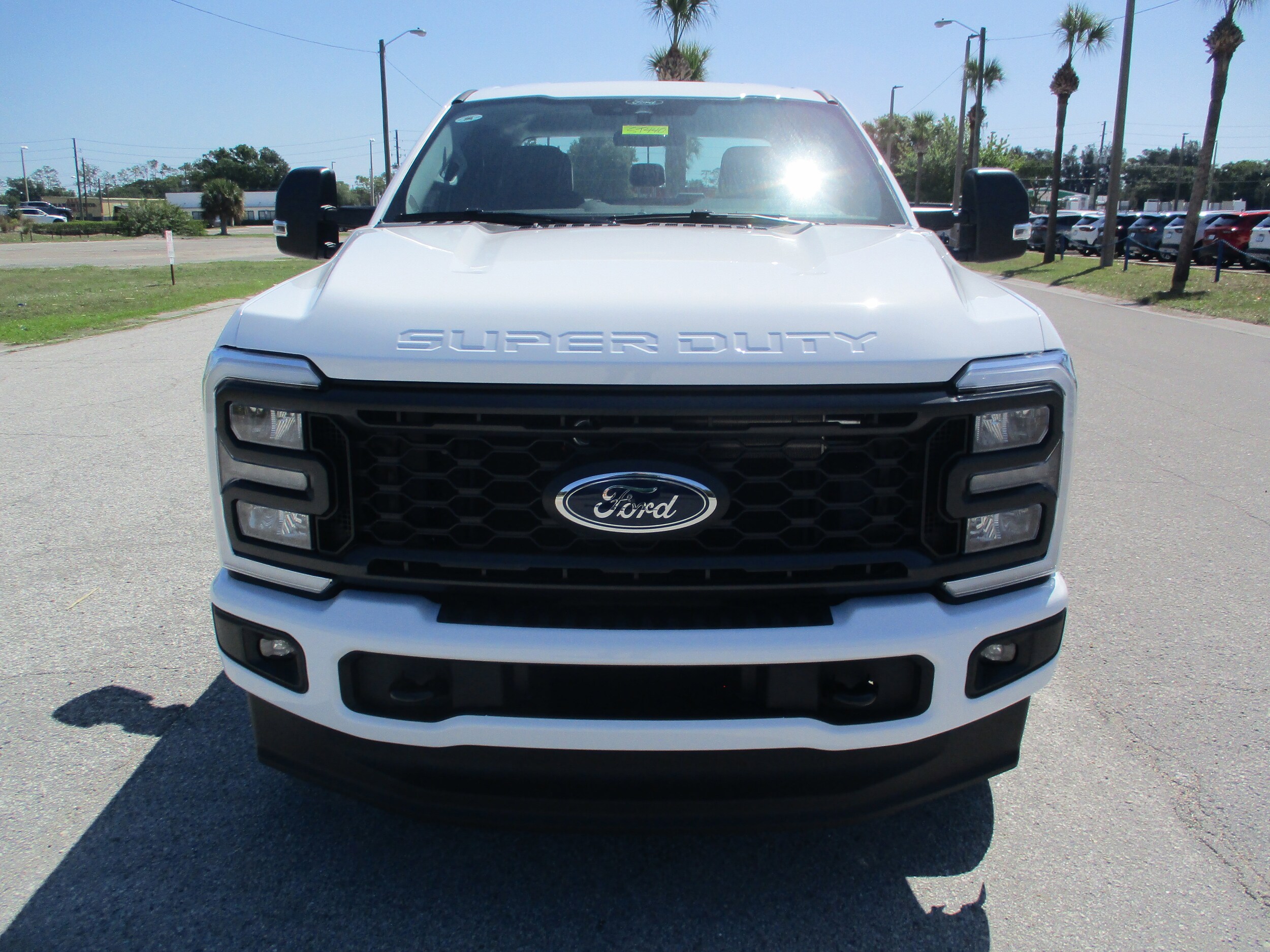 2025 Ford F-350 photo 2
