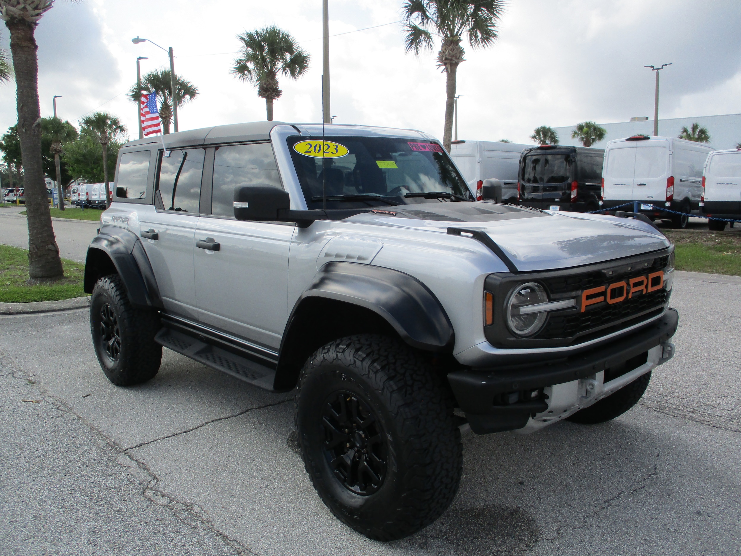 2023 Ford Bronco Raptor 4x4's photo