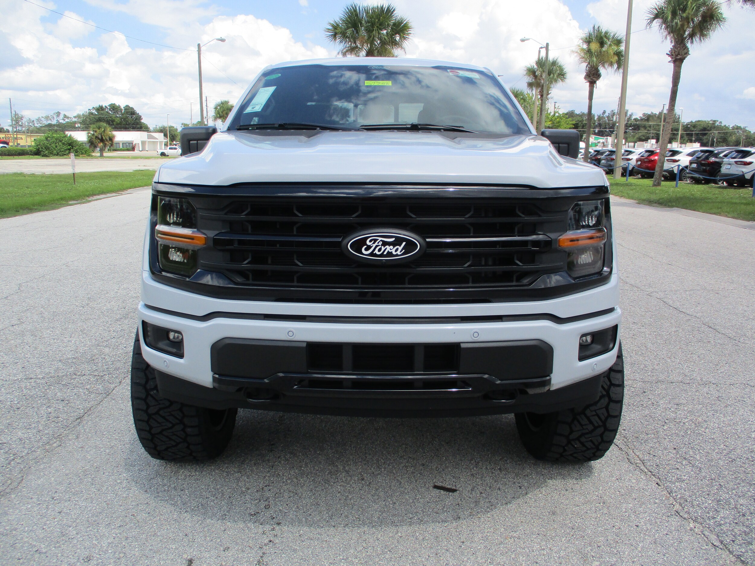 2025 Ford F-150 XLT photo 2